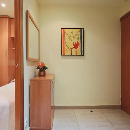 Aparteasy - Family Apartment Sant Antoni Barcelona Room photo